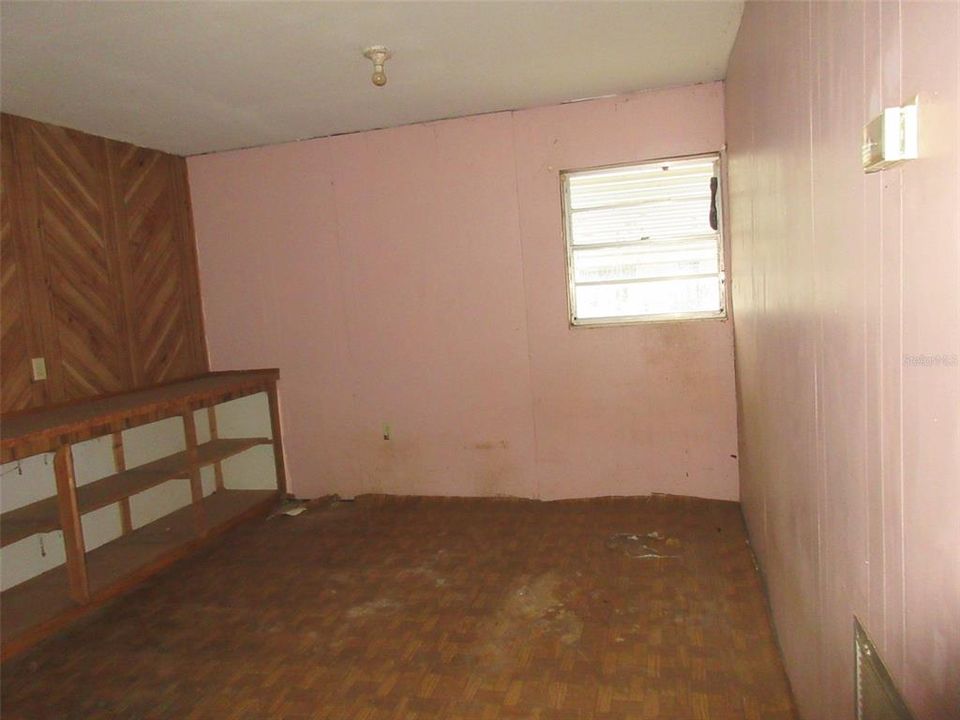 For Sale: $265,000 (4 beds, 2 baths, 2417 Square Feet)