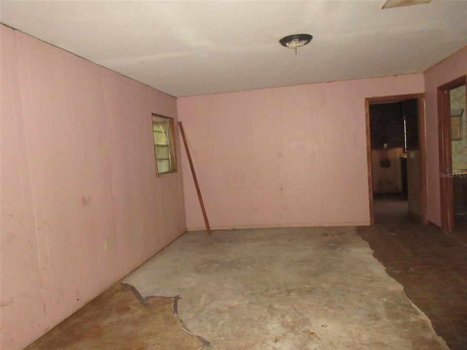 For Sale: $265,000 (4 beds, 2 baths, 2417 Square Feet)