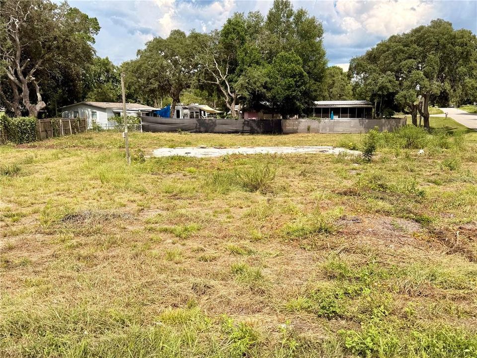待售: $32,500 (0.35 acres)