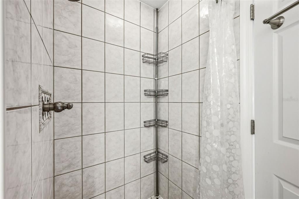 For Sale: $620,000 (4 beds, 3 baths, 3216 Square Feet)