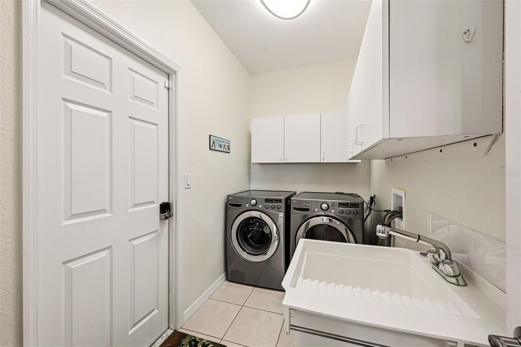 For Sale: $620,000 (4 beds, 3 baths, 3216 Square Feet)