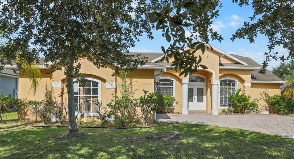 For Sale: $399,900 (4 beds, 2 baths, 2233 Square Feet)