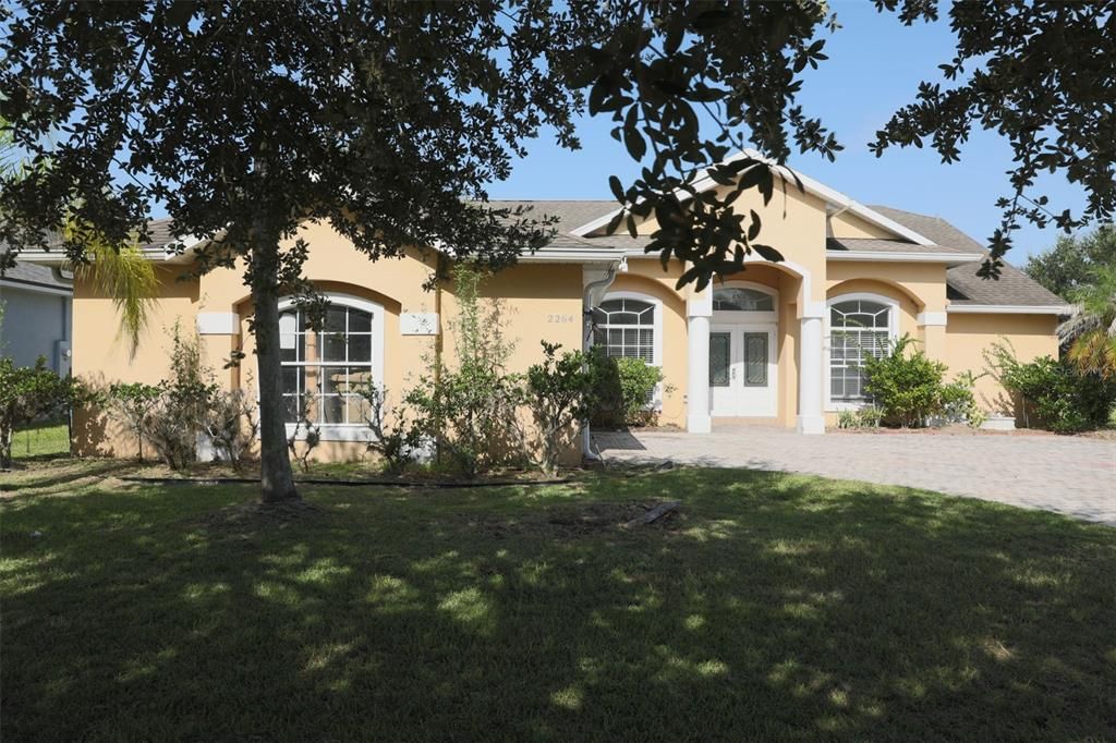 For Sale: $399,900 (4 beds, 2 baths, 2233 Square Feet)