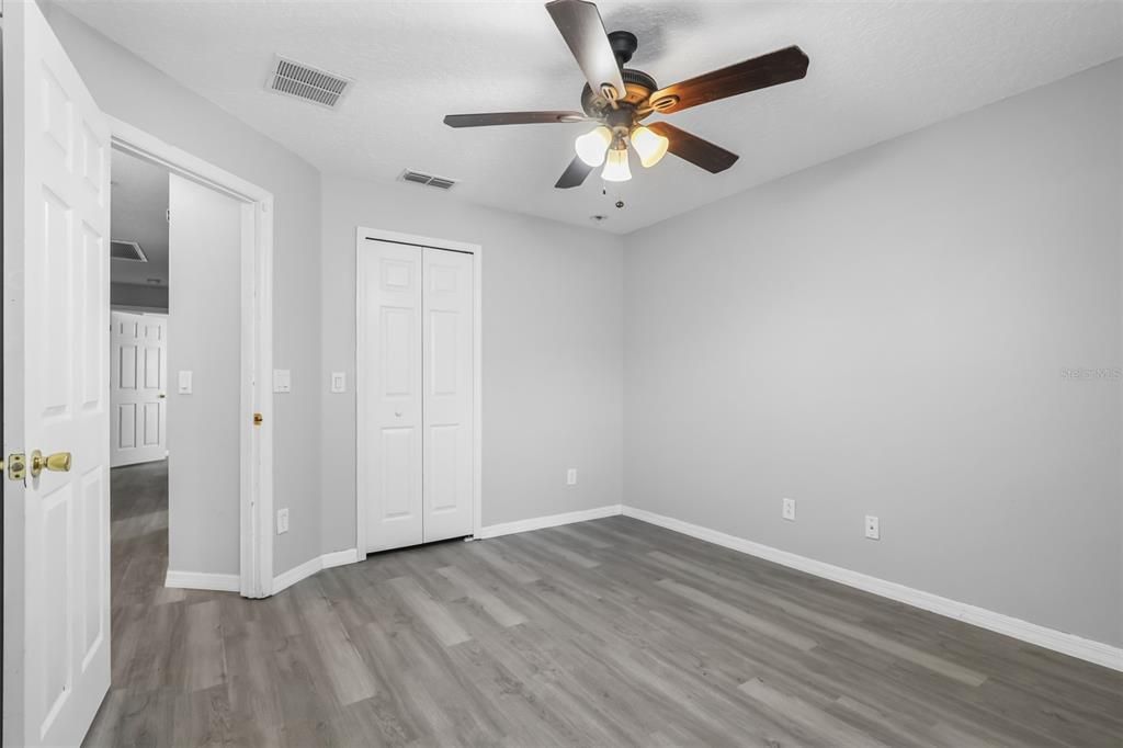 For Sale: $399,900 (4 beds, 2 baths, 2233 Square Feet)