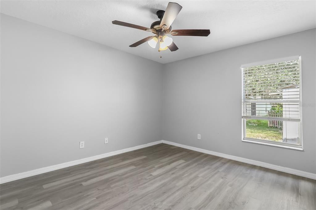 For Sale: $399,900 (4 beds, 2 baths, 2233 Square Feet)