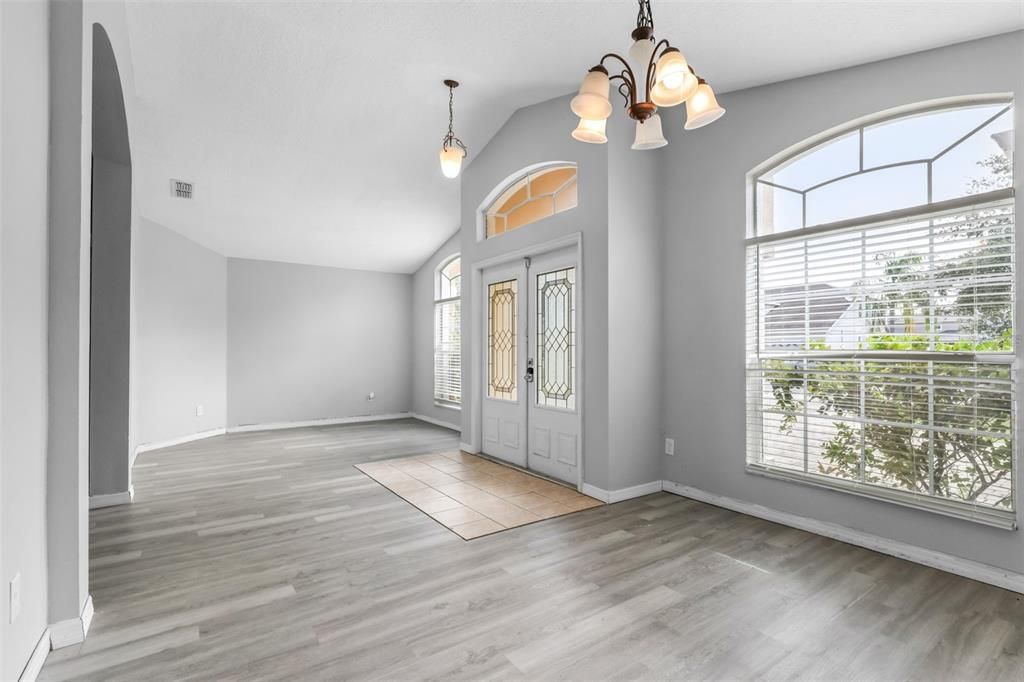 For Sale: $399,900 (4 beds, 2 baths, 2233 Square Feet)