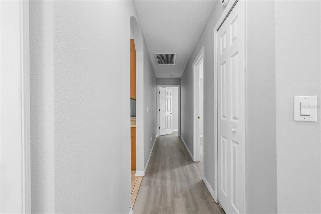 For Sale: $399,900 (4 beds, 2 baths, 2233 Square Feet)