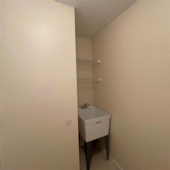 For Rent: $1,695 (3 beds, 2 baths, 1611 Square Feet)