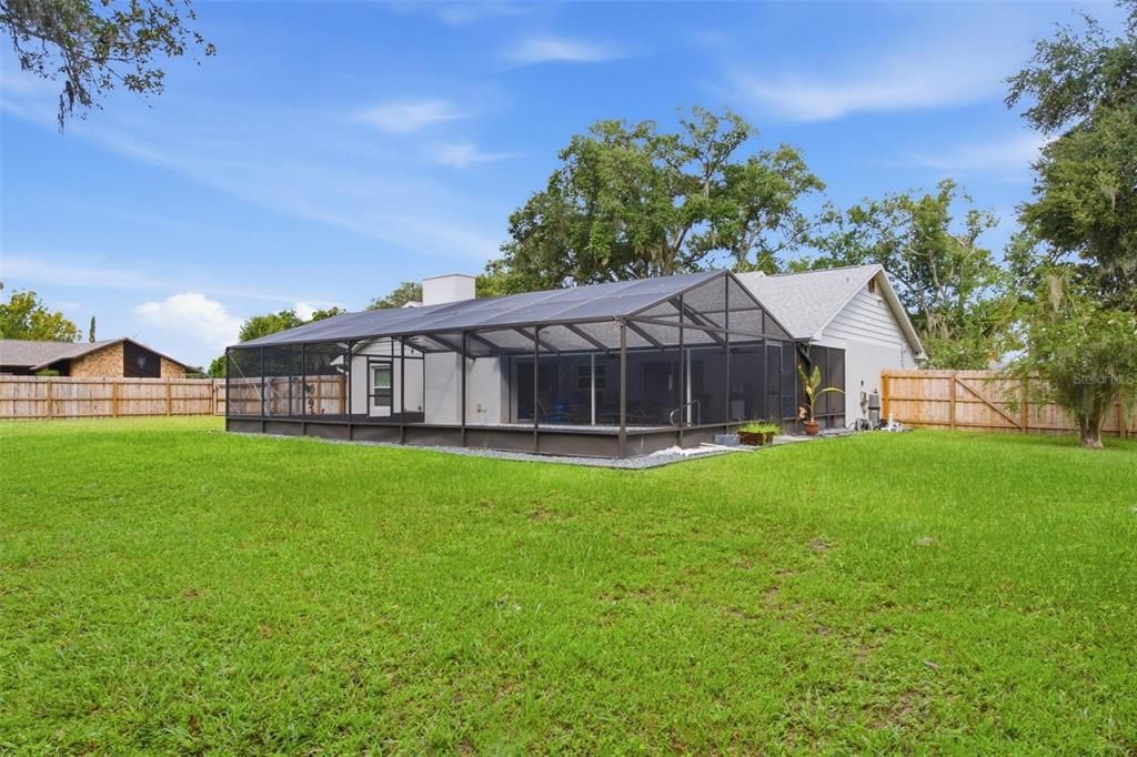 На продажу: $419,900 (4 спален, 2 ванн, 1828 Квадратных фут)