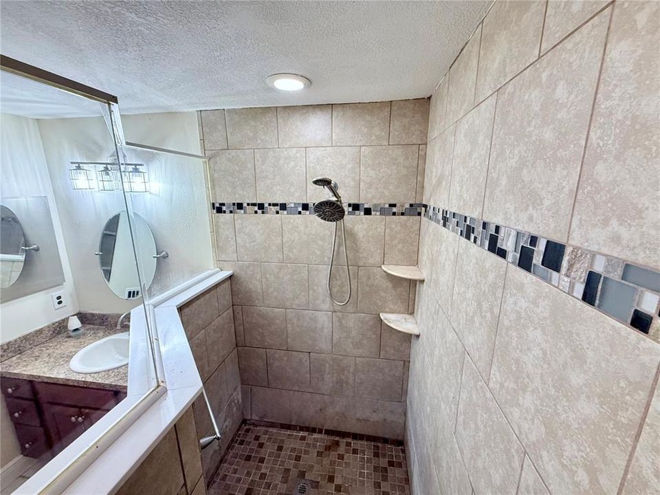 На продажу: $360,000 (3 спален, 2 ванн, 1573 Квадратных фут)