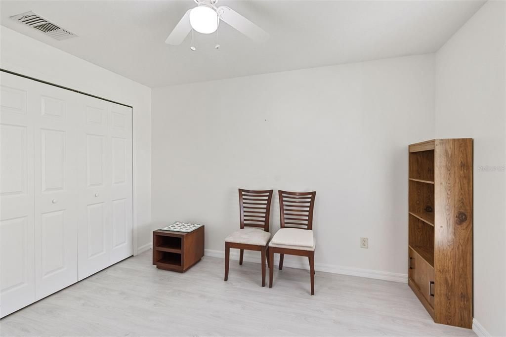 For Sale: $225,000 (3 beds, 2 baths, 1470 Square Feet)