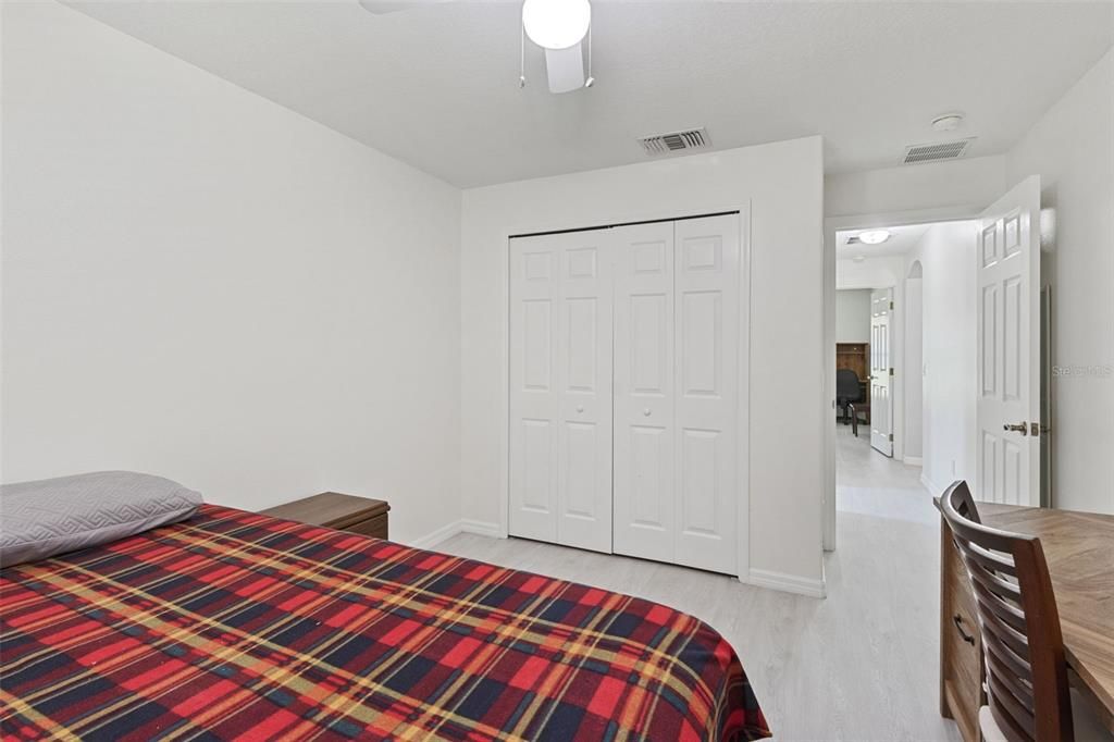 For Sale: $225,000 (3 beds, 2 baths, 1470 Square Feet)