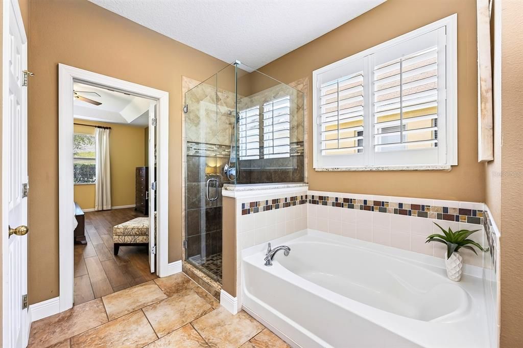 Activo con contrato: $499,000 (3 camas, 2 baños, 2067 Pies cuadrados)
