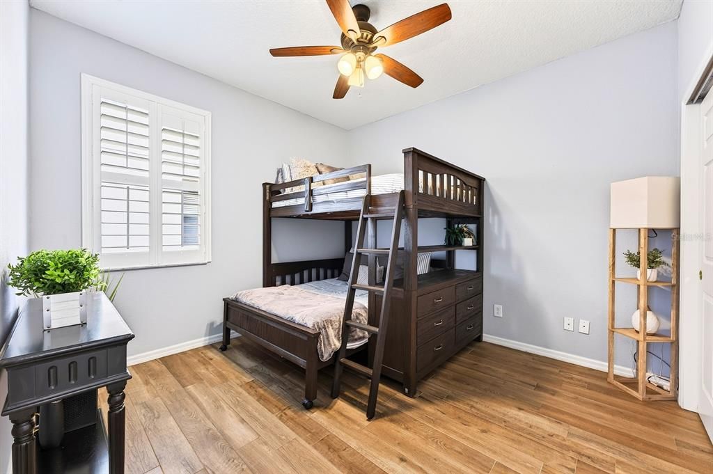 Activo con contrato: $499,000 (3 camas, 2 baños, 2067 Pies cuadrados)