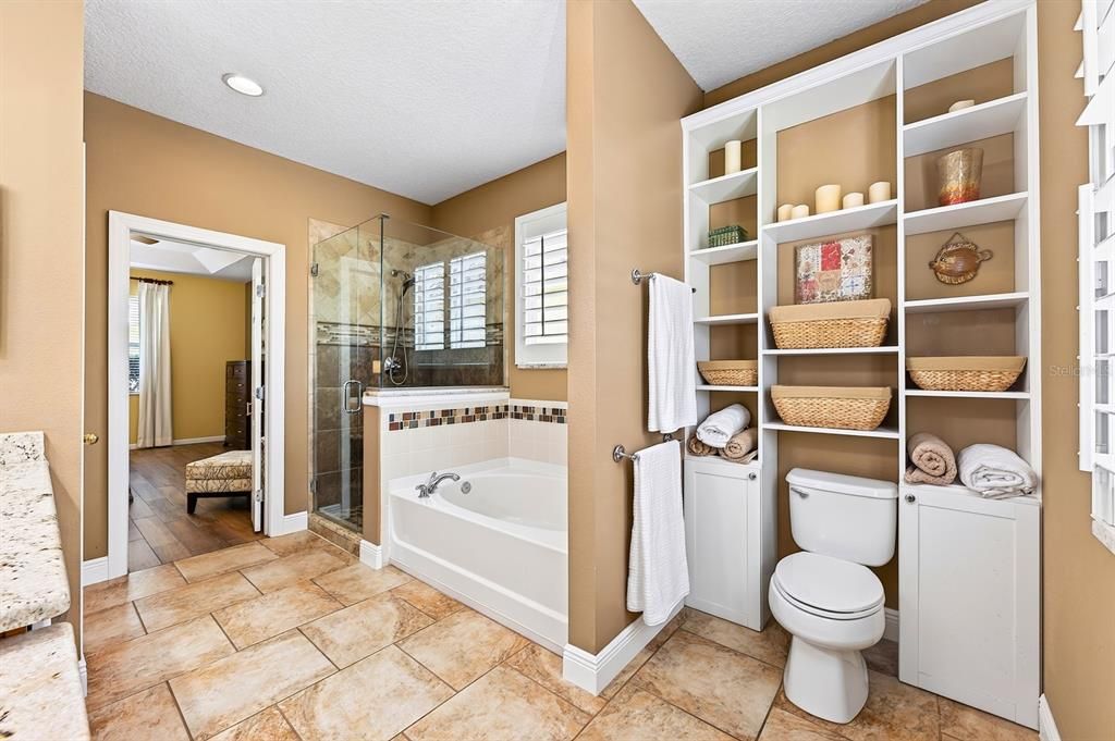 Activo con contrato: $499,000 (3 camas, 2 baños, 2067 Pies cuadrados)