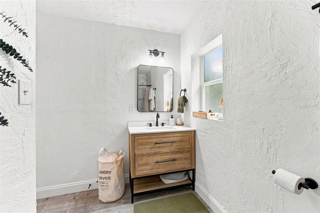 En Venta: $459,000 (3 camas, 2 baños, 984 Pies cuadrados)