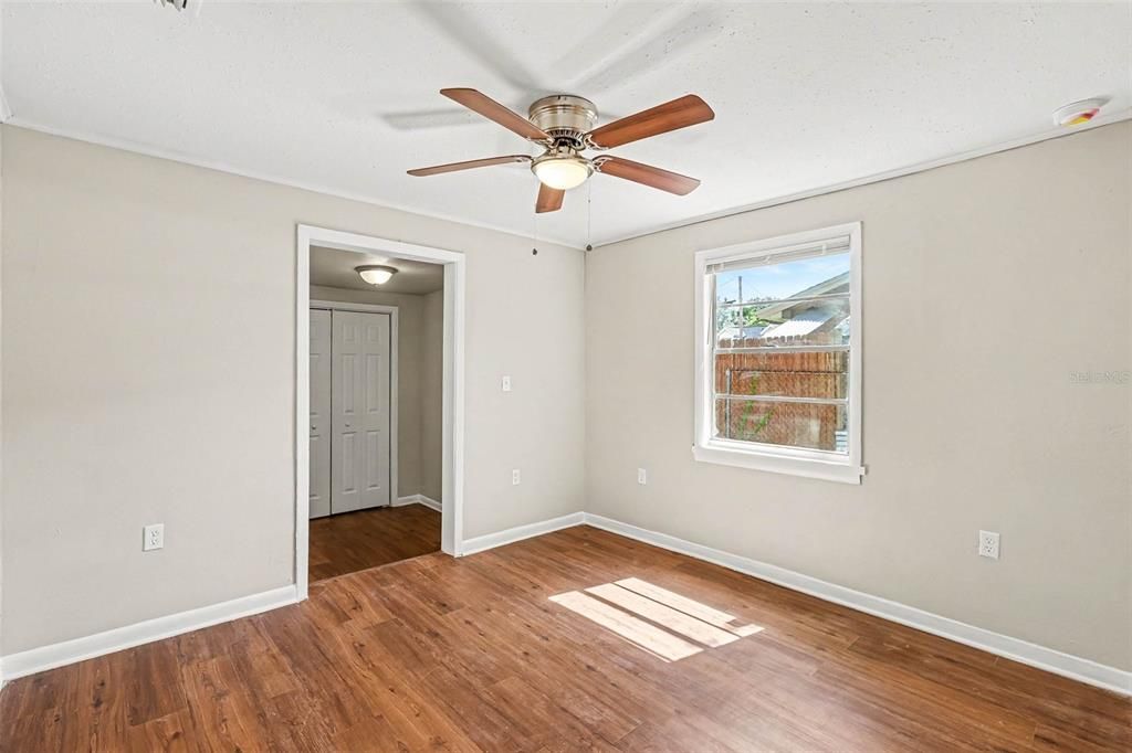 For Rent: $2,000 (3 beds, 1 baths, 1366 Square Feet)
