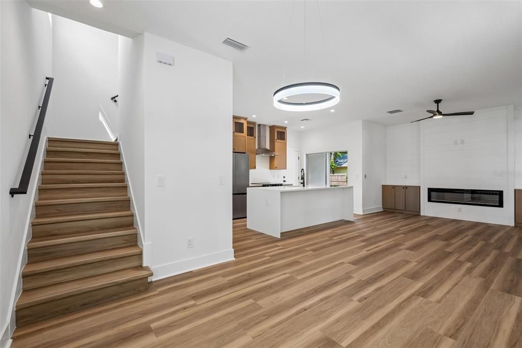 На продажу: $589,900 (3 спален, 2 ванн, 1751 Квадратных фут)