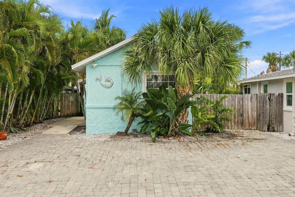 En Venta: $425,000 (2 camas, 1 baños, 681 Pies cuadrados)