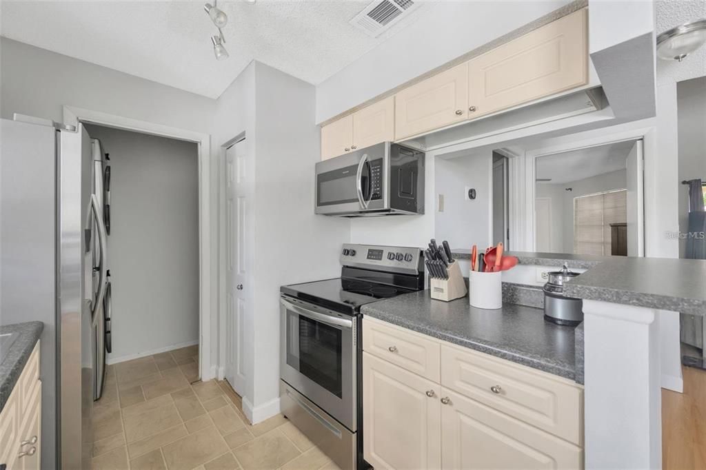 В аренду: $1,750 (1 спален, 1 ванн, 754 Квадратных фут)