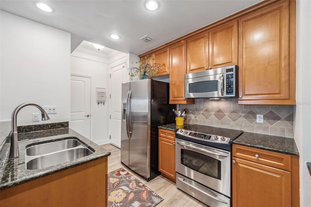 For Rent: $3,200 (2 beds, 2 baths, 1267 Square Feet)