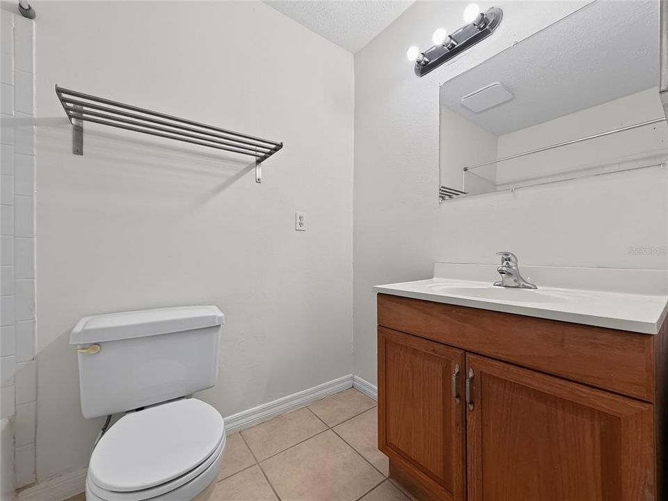 В аренду: $1,700 (2 спален, 2 ванн, 1002 Квадратных фут)