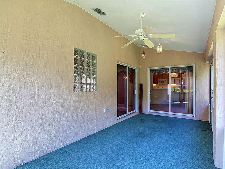 For Sale: $369,999 (3 beds, 2 baths, 1962 Square Feet)
