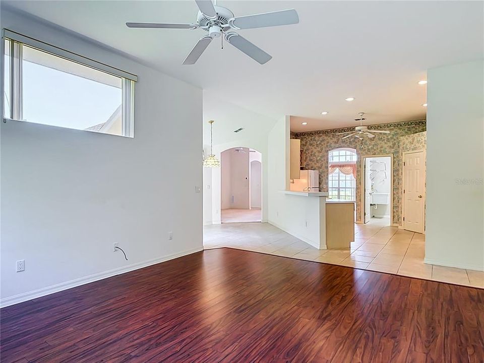 For Sale: $369,999 (3 beds, 2 baths, 1962 Square Feet)