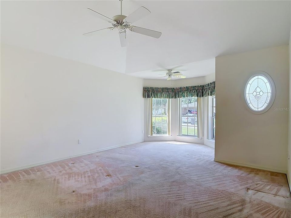 For Sale: $369,999 (3 beds, 2 baths, 1962 Square Feet)