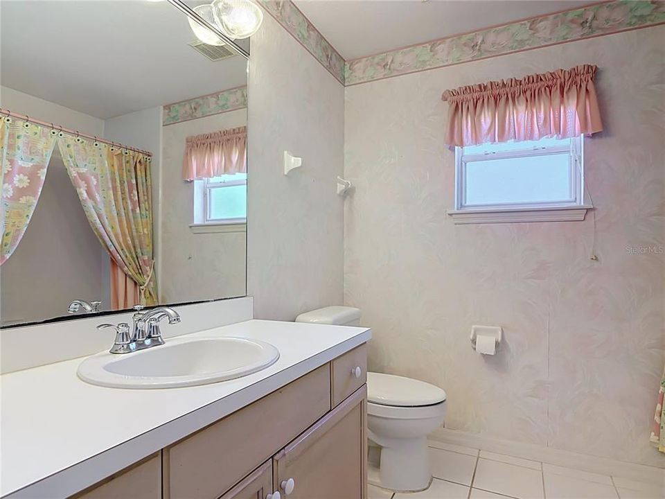 For Sale: $369,999 (3 beds, 2 baths, 1962 Square Feet)