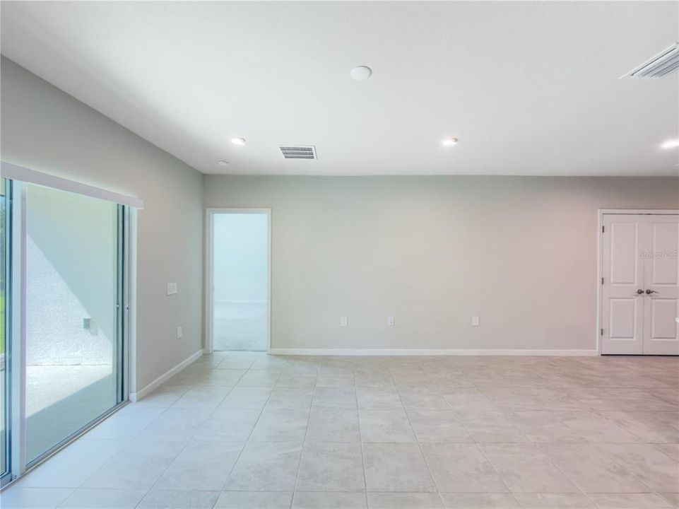 For Sale: $259,900 (3 beds, 2 baths, 1496 Square Feet)