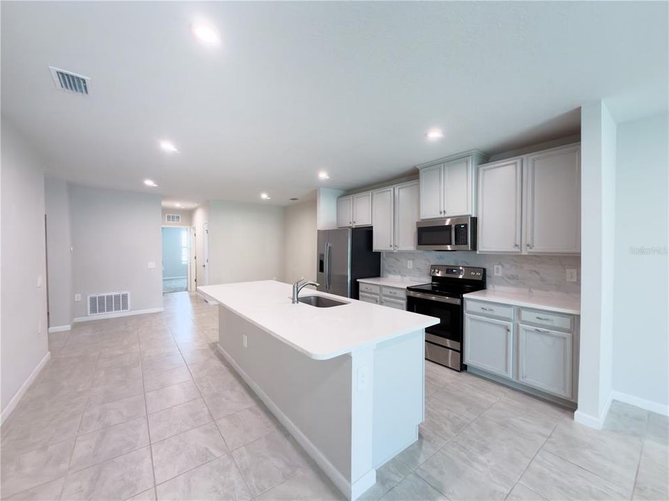 For Sale: $259,900 (3 beds, 2 baths, 1496 Square Feet)