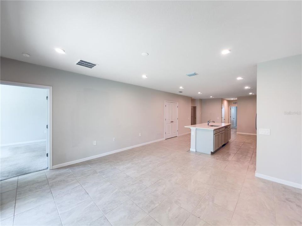 For Sale: $259,900 (3 beds, 2 baths, 1496 Square Feet)