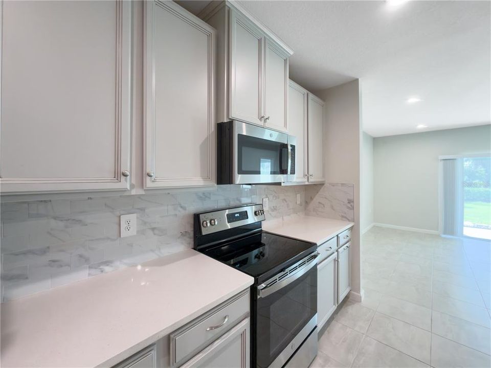 For Sale: $259,900 (3 beds, 2 baths, 1496 Square Feet)