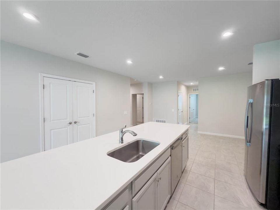 For Sale: $259,900 (3 beds, 2 baths, 1496 Square Feet)