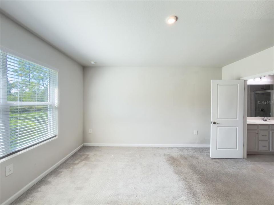 For Sale: $259,900 (3 beds, 2 baths, 1496 Square Feet)