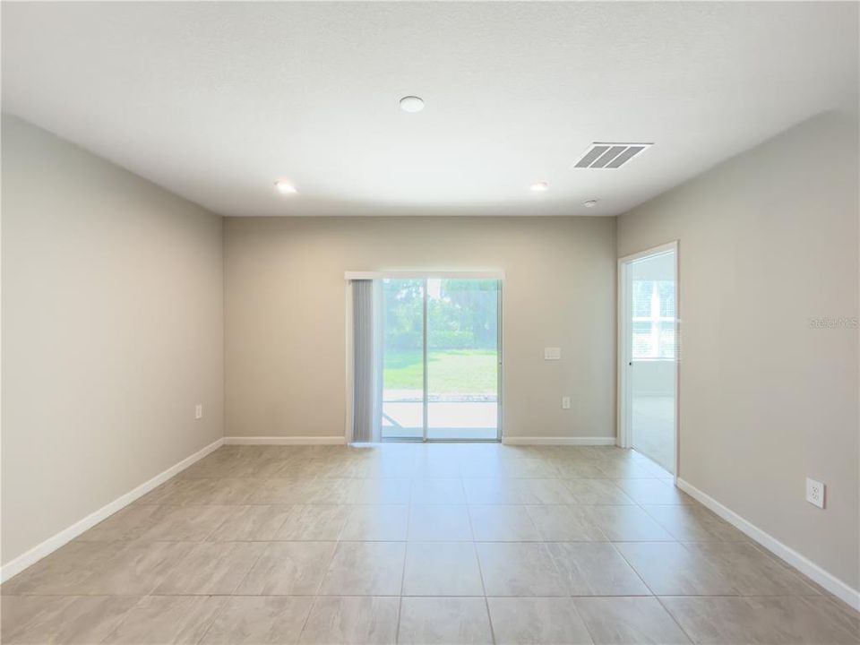 For Sale: $259,900 (3 beds, 2 baths, 1496 Square Feet)