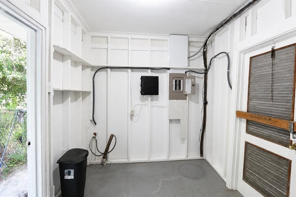 For Sale: $268,000 (3 beds, 1 baths, 1176 Square Feet)