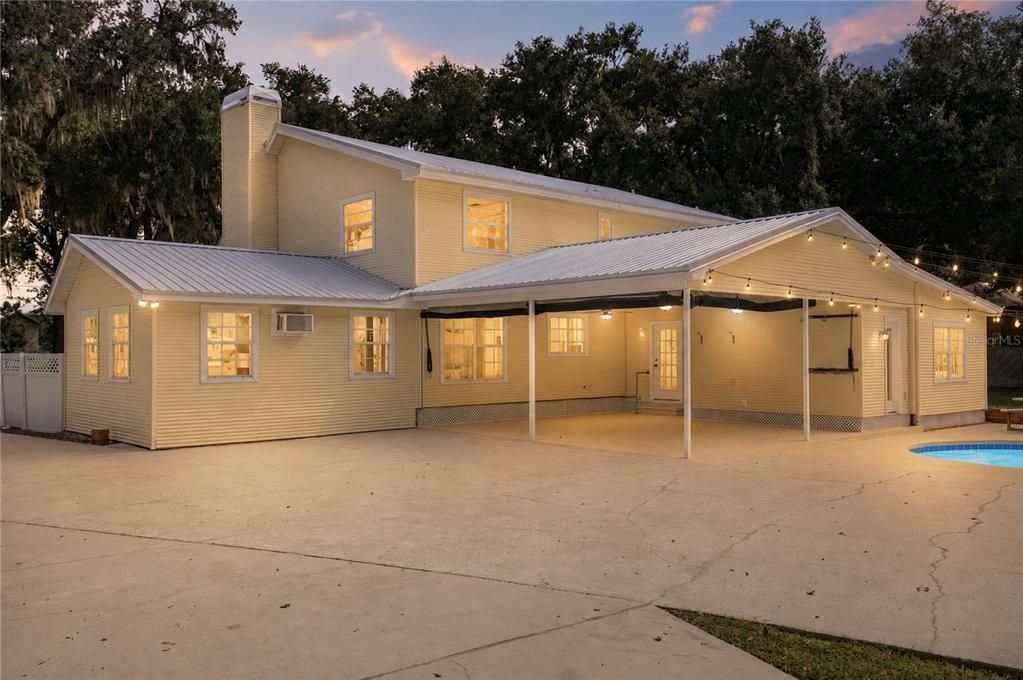 En Venta: $795,000 (5 camas, 3 baños, 4025 Pies cuadrados)
