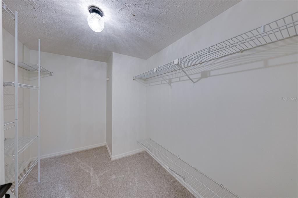 En Venta: $795,000 (5 camas, 3 baños, 4025 Pies cuadrados)