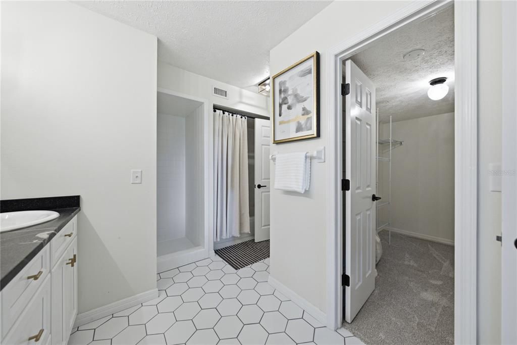 En Venta: $795,000 (5 camas, 3 baños, 4025 Pies cuadrados)