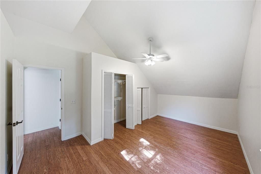 En Venta: $795,000 (5 camas, 3 baños, 4025 Pies cuadrados)