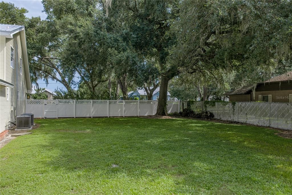 En Venta: $795,000 (5 camas, 3 baños, 4025 Pies cuadrados)