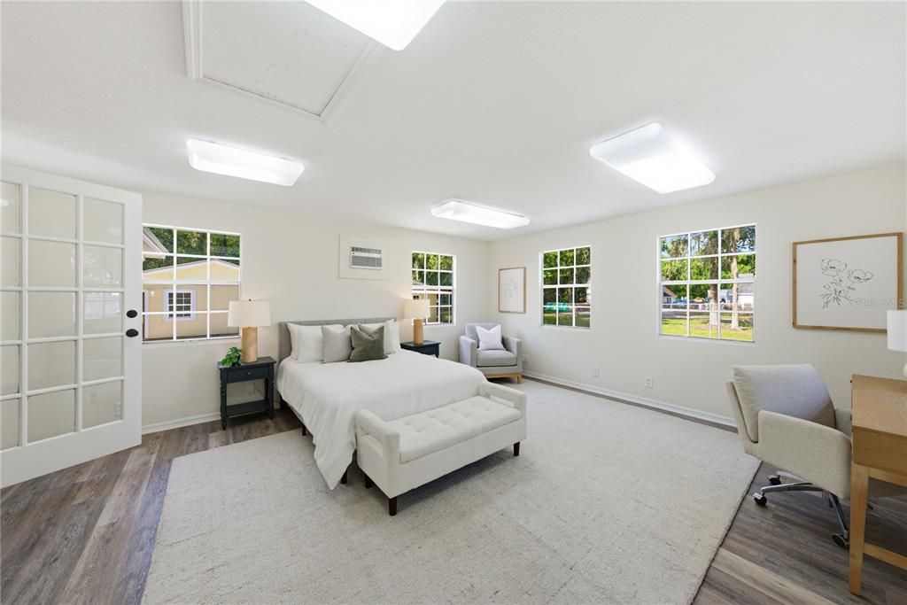 En Venta: $795,000 (5 camas, 3 baños, 4025 Pies cuadrados)