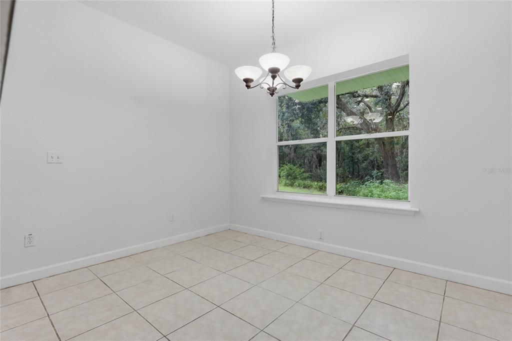 For Sale: $335,000 (3 beds, 2 baths, 1671 Square Feet)