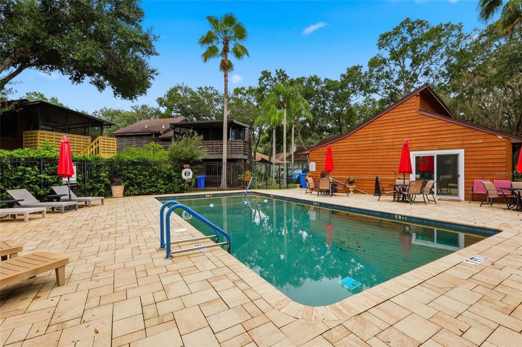 For Sale: $335,000 (3 beds, 2 baths, 1671 Square Feet)
