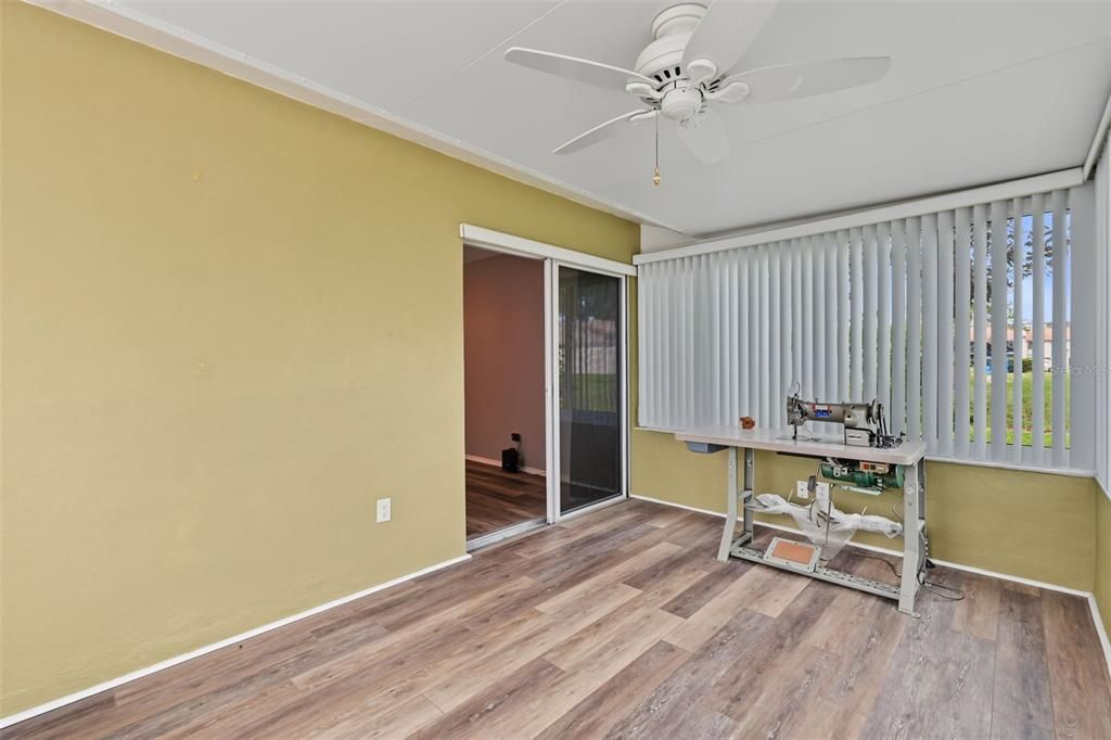 На продажу: $159,900 (1 спален, 1 ванн, 814 Квадратных фут)