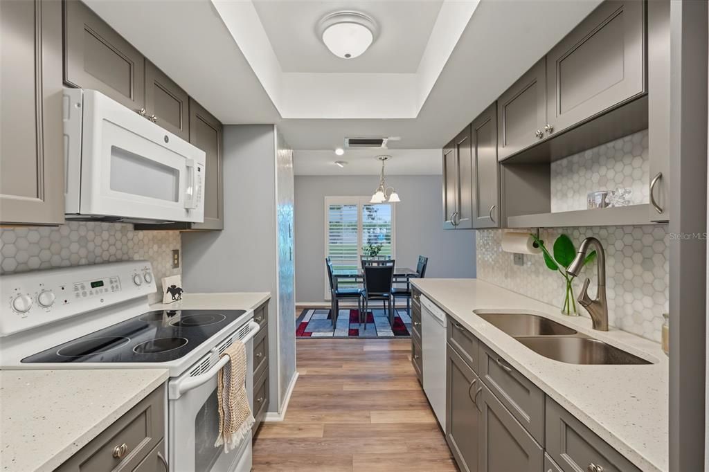 На продажу: $159,900 (1 спален, 1 ванн, 814 Квадратных фут)