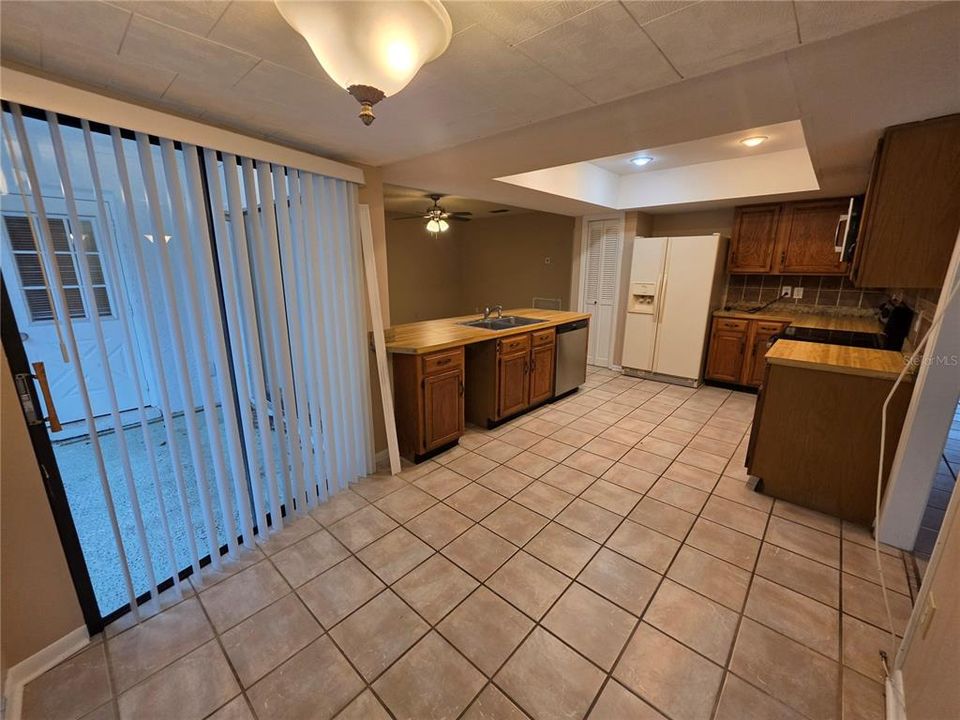 En Renta: $2,200 (3 camas, 2 baños, 1834 Pies cuadrados)