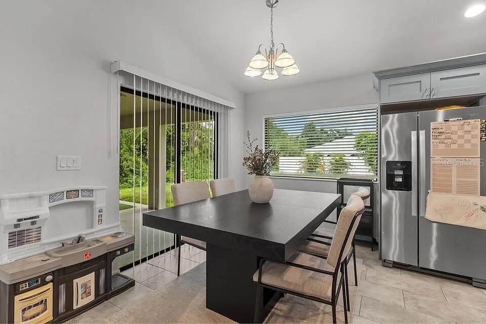 For Sale: $299,900 (3 beds, 2 baths, 1397 Square Feet)